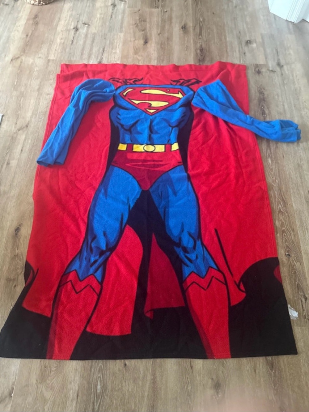 Superman Throw Blanket with sleeves very good condition